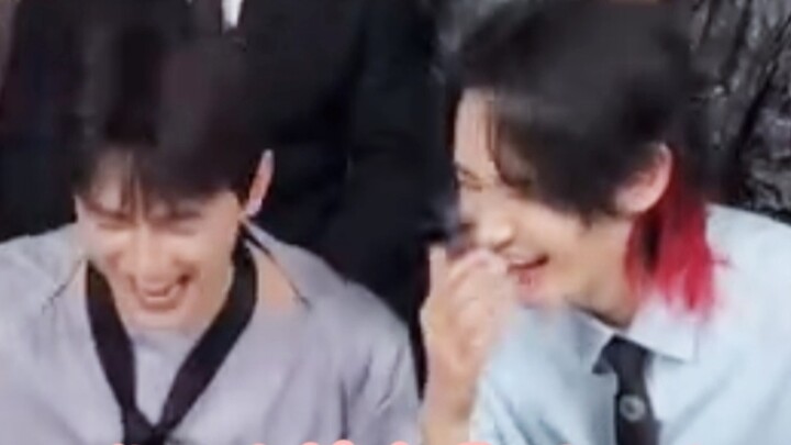 Yang Yang x Wang Duo | ช่วยด้วย พระเอกและนักแสดงสมทบชายในละครเรื่องนี้หัวเราะกันหนักมากจนไม่รู้ว่าโล