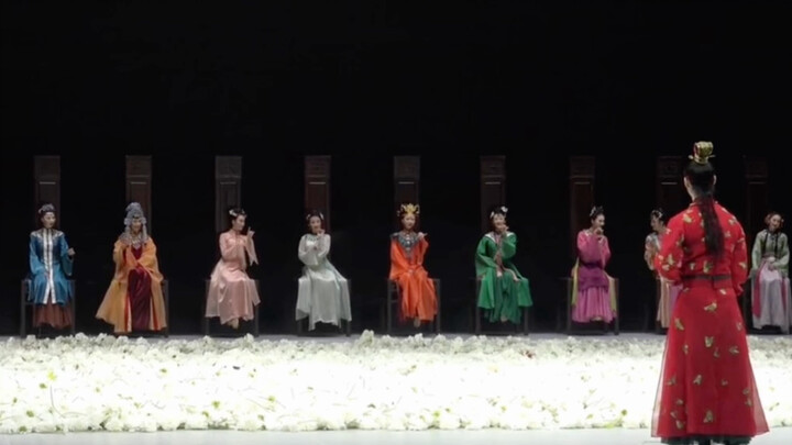 Thập nhị xoa, thập nhị ỷ, thập nhị bi, thập nhị bia — vừa là Hồng Lâu Mộng, cũng là Thạch Đầu Ký. Ng