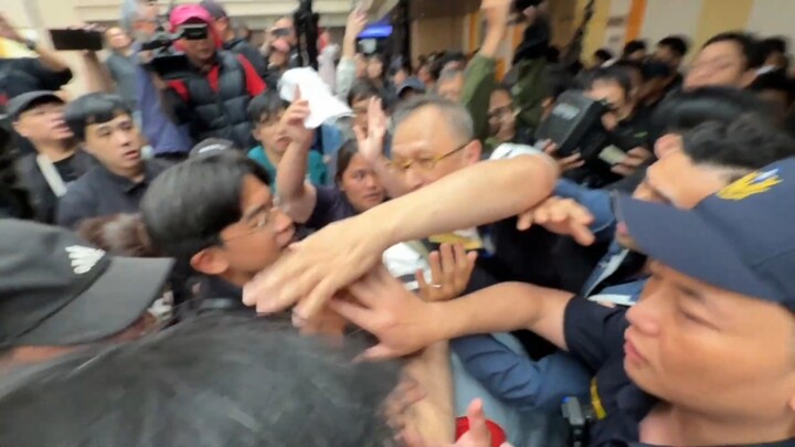 Angry at Taipei City Government’s Opaque Handling, Shezuo Island Self-Help Association Protests Agai