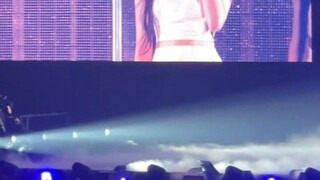 babymonster                      "stuck in the middle" full performance in Kobe