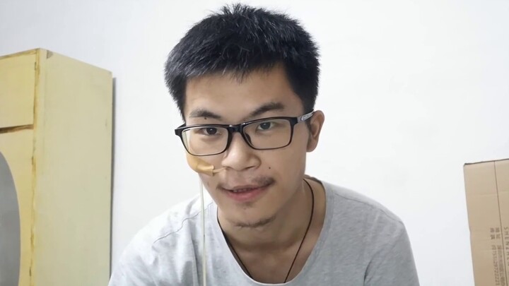 ชายป่วยระยะสุดท้ายอายุ 21 ปี น้ำหนักลดลง 12 ปอนด์โดยไม่กินอะไรเลยเป็นเวลา 100 วัน และได้รับการรักษาด