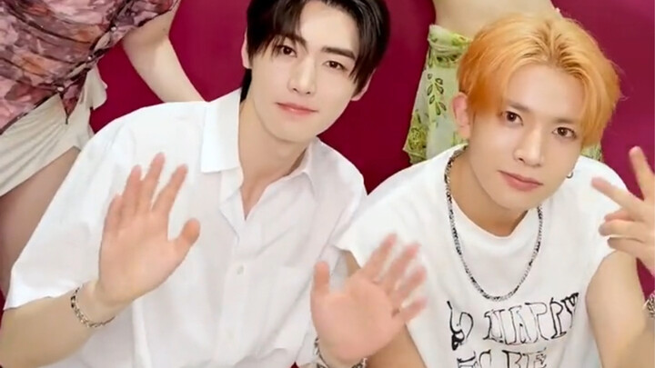 Aaaah! ENHYPEN's Lee Hun and Park Sung-hoon X (G)I-DLE's Zhao Meiyuan and Ye Shuhua's new song Klaxo