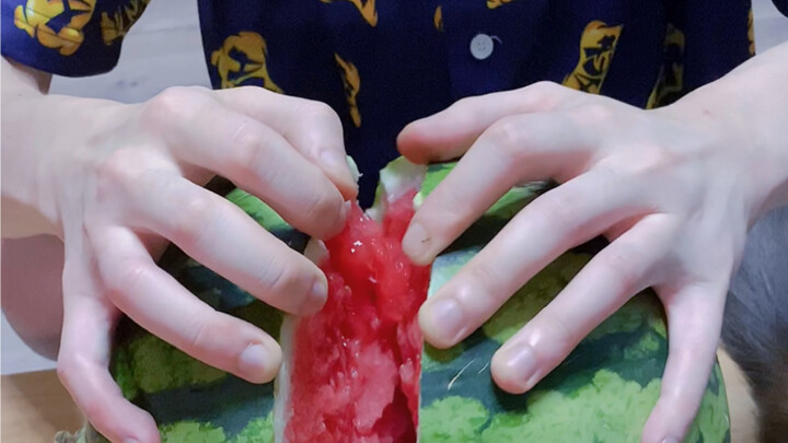 ก็รู้แล้วว่าที่น้องชายดูอ่อนแอเปราะบางอยู่เสมอเป็นแค่การแกล้งทำเท่านั้นเอง