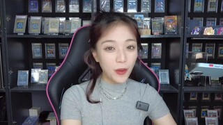 Tantangan untuk menjadi wanita paling Eropa di Internet! One Piece OP08 Unboxing!