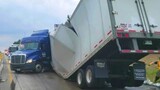 ULTIMATE TRUCK CRASH COMPILATION ,idiots truck drivers , truck fails compilation 2021