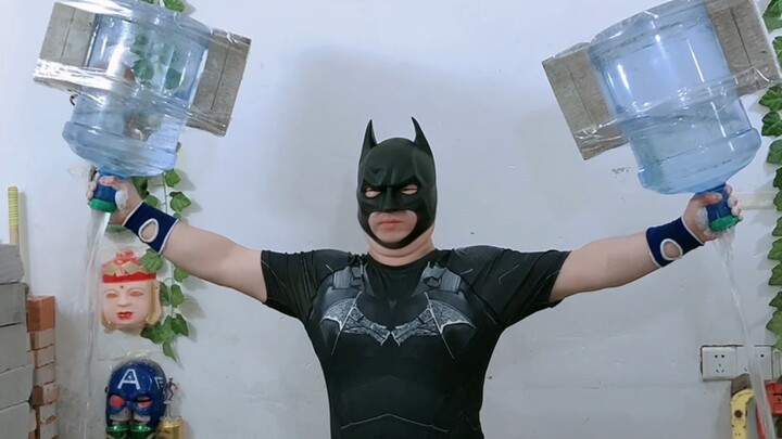 الرجل الوطواط، الأخ الثور #قوة #لياقة بدنية #عضلات مغلفة بالدهون