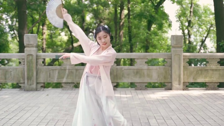 【Zhisheng】อีกหนึ่งการเต้นคัฟเวอร์ที่น่าทึ่งในการเต้นรำเวอร์ชั่นพัด "ซู่มู่เจ้อ"!