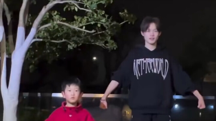 «إن سي تي» قلت لنفسي لماذا لم أسمع أي أخبار عنك مؤخرًا؟ اتضح أنك عدت إلى المنزل وتعلمت الرقص من ابن 