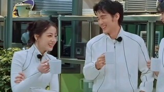 [Bạch Lệ Chọn Một] Lẫn lộn giữa quen thuộc và xa lạ, nhưng chi tiết không thể lừa gạt con người, hôm