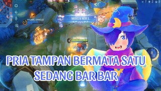 PRIA TAMPAN BERMATA SATU SEDANG BAR BAR:)
