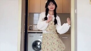 这么可爱简单的舞不是有手就会嘛！舞蹈穿搭宠爱舞蹈