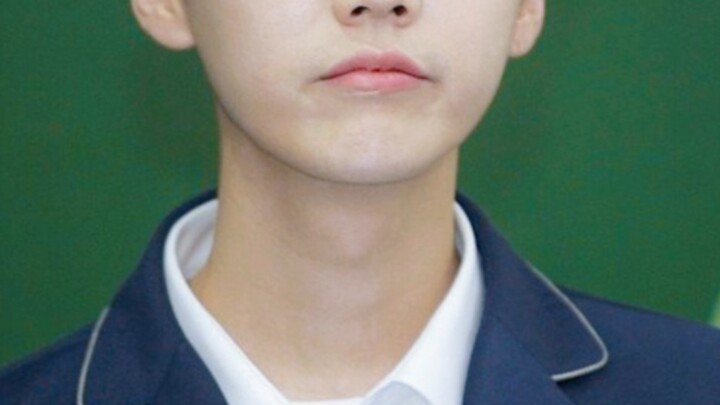 Thôi mà, có một thần tượng mãi mãi 18 tuổi thì cực kỳ ngầu luôn!