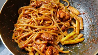 ขอบคุณชาวเน็ตที่แชร์วิธีกินผัดหมี่ซินเจียงราคา 4 หยวน