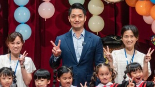 蒋市长参加幼儿园毕业典礼
