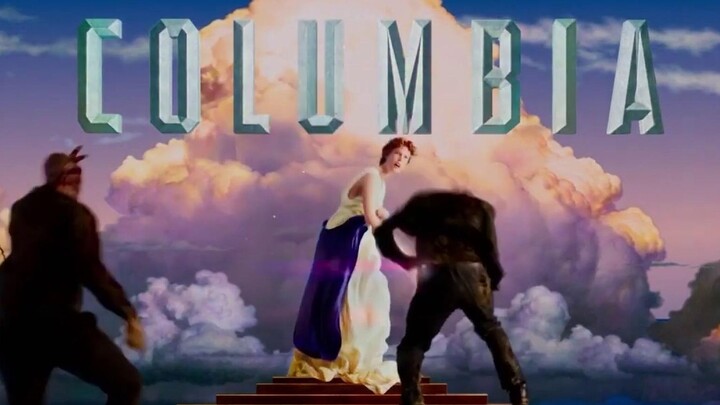 Kalian pikir Ibu ini memegang obor hanya untuk bersenang-senang? Dewi Obor Sony Columbia Pictures me