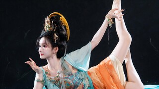 "A 20-meter-long flying silk! I made the Dunhuang murals dance!"
