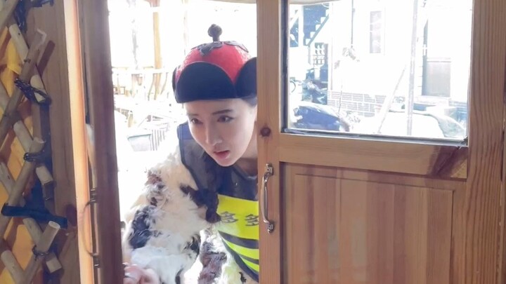 Chào anh/chị, cho hỏi có phải anh/chị đã gọi dịch vụ lái xe chuyên nghiệp không ạ?