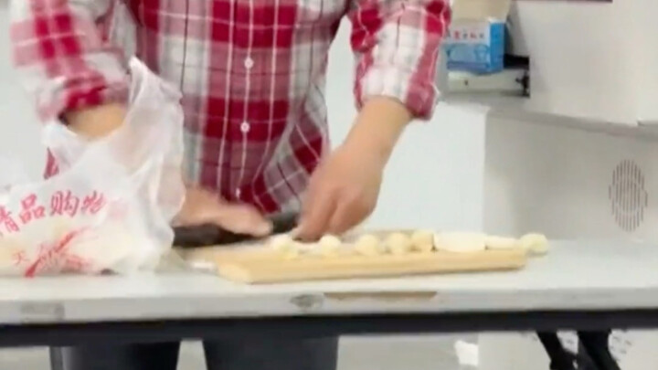 อาจารย์หานเหลย: แม่ครัวที่ไม่อยากสอบเข้าปริญญาเอกก็ไม่ใช่ครูที่ดี