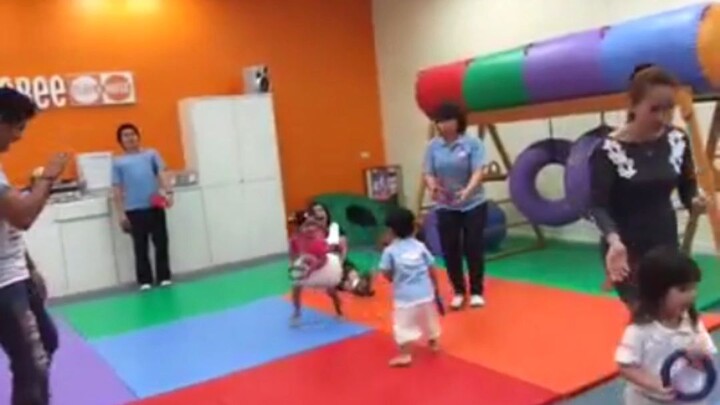 พาไปซ้อมเต้นสำหรับเด็ก 3คน #playtv #พีเจเด็กพิเศษ #shorts