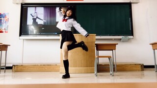 Awww, dancing the secretary dance in the classroom!