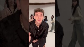 #LAUV stole our hearts in LA...🩷 #TWICECORE #TWICE #IGOTYOU🤝 #WithYOUth❤‍🔥 #ONESPARK💥