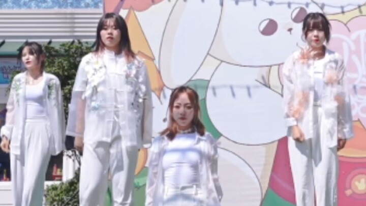 Panggung musik domestik?! Tujuh anggota membawakan lagu "Lying Down Is So Comfortable" dari TNT, tam