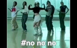 还记得当年Apink爆火的【no no no】嘛？时代的眼泪