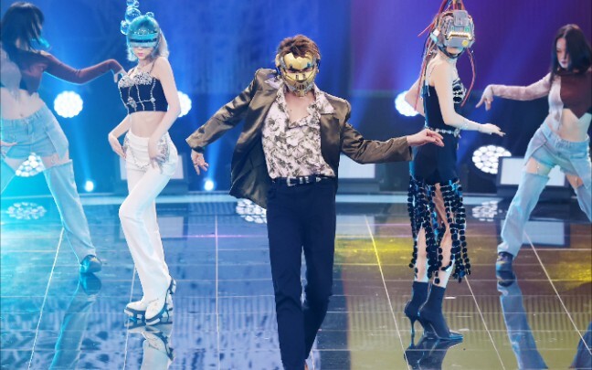 [Dance Hero] Sophisticated Sexiness: An Innovative Stage Seamlessly Blending Multiple Dance Styles