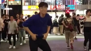 Chen Linong menari EiEi