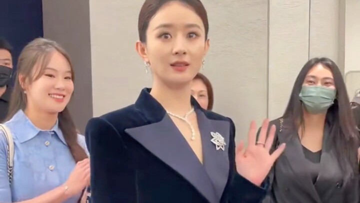 She’s already a top-tier actress… so why does Zhao Liying still often lack confidence at her brand e