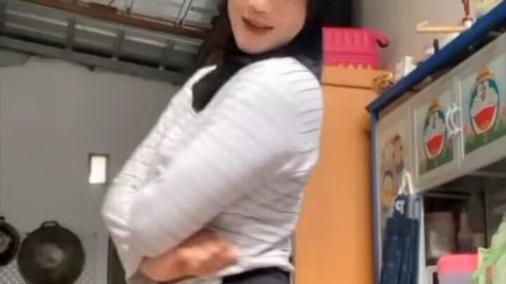 goyangan anak manja