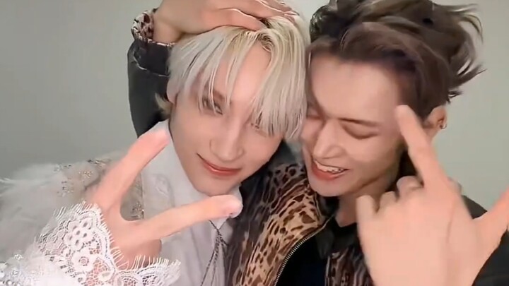 تشوي رانجون وهيو نينغ كاي يقدّمان رقصة ثنائية رائعة مع أغنية “Let Me Tell You”! 260102 عندما نلمس بع