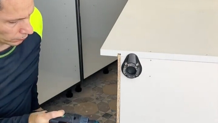 Lắp đặt tủ定制 — Chậm mà chắc