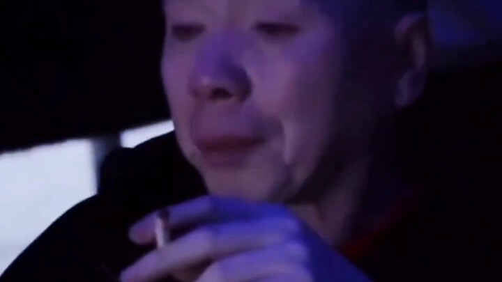 The vague memory gradually became clear, and Feng Xiaogang couldn't help but cry on the spot.