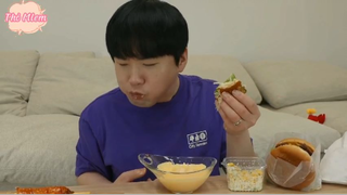 Bánh mì kẹp thịt và các loại đồ ăn chấm sốt phô mai 4 #amthuc