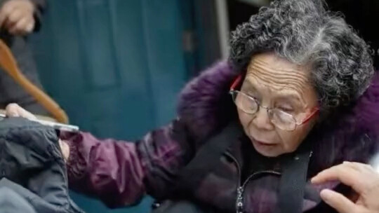 Cụ bà 91 tuổi trả hết khoản nợ 20,77 triệu nhân dân tệ, được vinh danh là “Niềm Tự Hào Chiết Giang” 