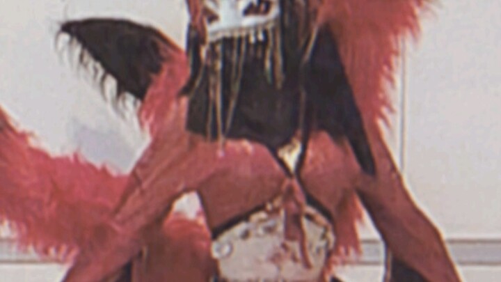 Điệu gì sẽ xảy ra nếu bạn giả làm tượng tại hội chợ anime?