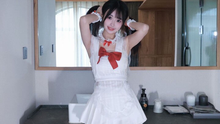 Ada pelayan wanita Hunan berambut putih seperti ini, jam berapa kamu pulang?