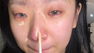 They all say that when crying, just put on makeup to look pretty.