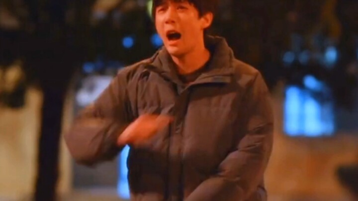 Neighborhood Life || This young couple’s romance is both sweet and hilarious. Lin Dongzhe is crackin