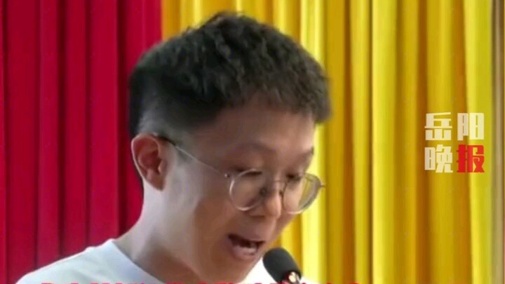 A post-90s teacher with outstanding teaching performance was rewarded with a 2-million-yuan apartmen