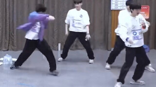 【章昊】小熊猫1000%力度版Tomboy练习室