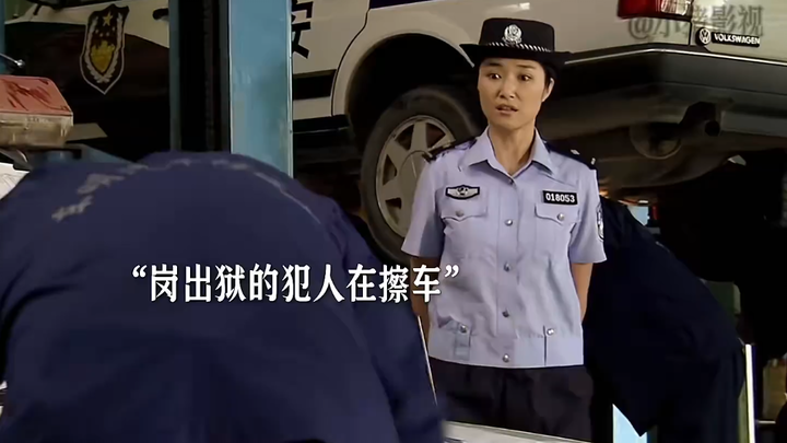 الزعيم خرج لتوّه من السجن وافتتح ورشة تصليح.. هل تجرؤون على الذهاب إلى ورشة كهذه؟