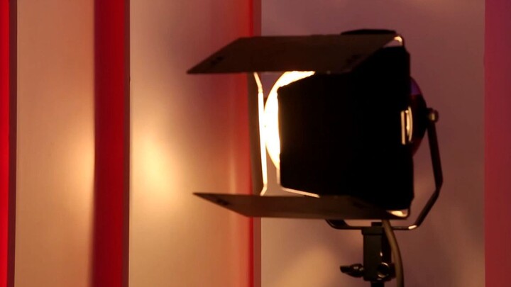 Phương Nam Show - HLV Kiatisuk (Phần 3)_ Trải nghiệm gói bánh chưng cùng Zico