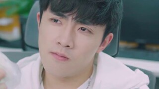 Real-life version of the Snail Girl! Do you also want to have such a sweet love?