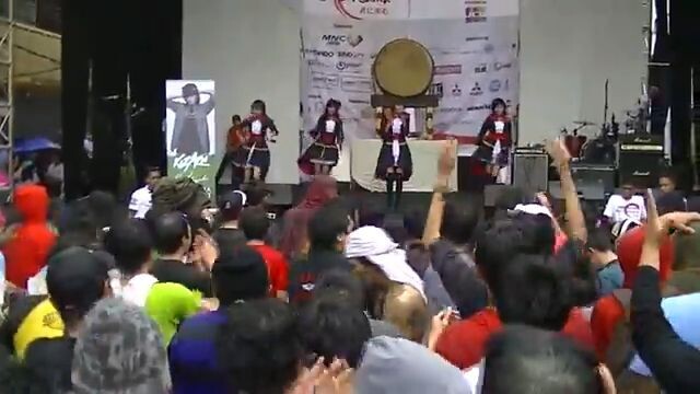 [LuSca] Romantic Ukare Mode - Fujimoto Miki (Dance + Sing Cover) Ennichisai 2013