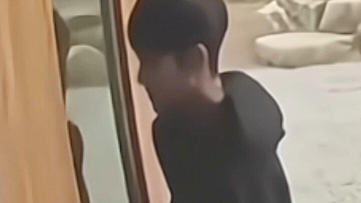 Kui: Dk, malam ini sebaiknya kamu tidur dengan mata terbuka...