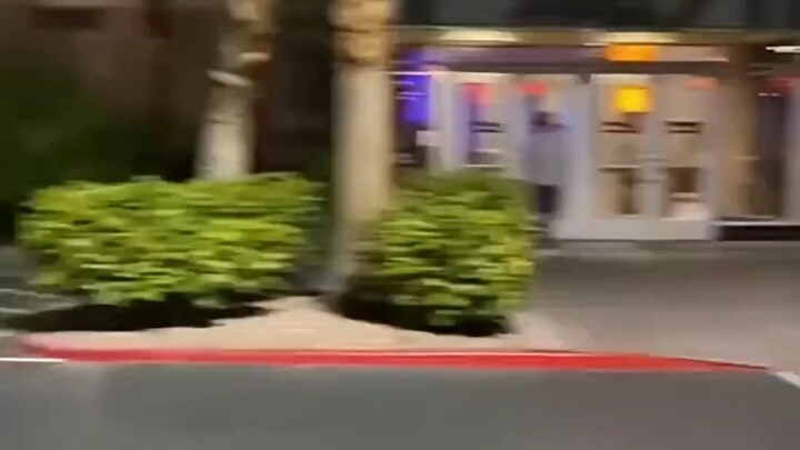 عملاق قديم نحيف جدًا~