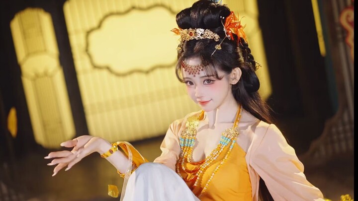 “Only those who get it know—Da Qiao looks like she just flew right out of a mural!”