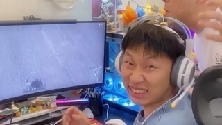 ตอนที่คุณอวดผลงานของคุณให้เพื่อนร่วมห้องฟัง แต่เขากลับทำแบบนี้ มันช่างน่าหงุดหงิดเหลือเกิน